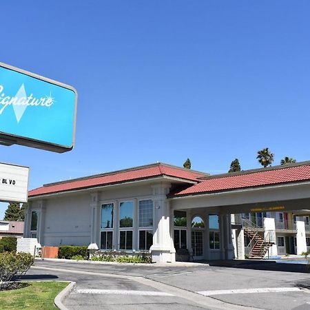 Signature Anaheim Maingate Ngoại thất bức ảnh